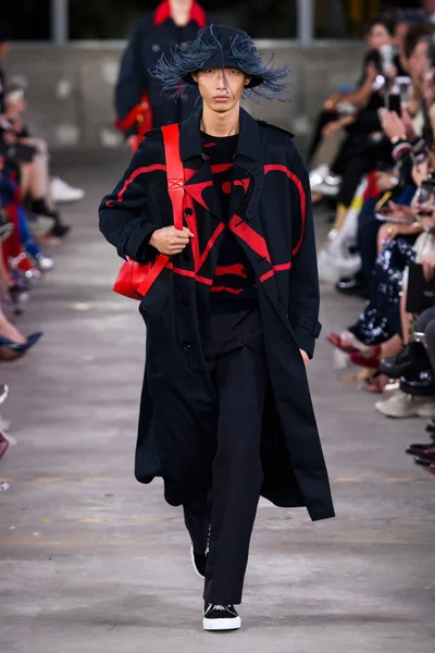Look 49